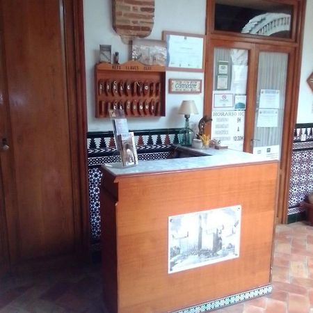 Hostal Comercio Carmona  Buitenkant foto